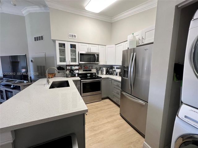 2445 SW 18th Terrace 1009, Fort Lauderdale, FL 33315