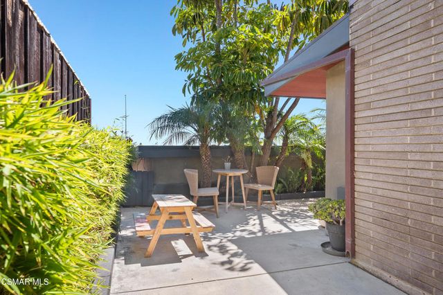 2285 El Jardin Avenue, Ventura, CA 93001