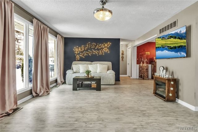 132 Overbrook Avenue, Tonawanda, NY 14150