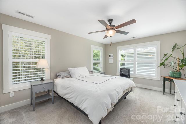 21 Crayton Park Drive, Asheville, NC 28803