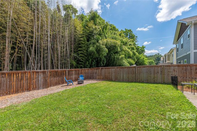 21 Crayton Park Drive, Asheville, NC 28803