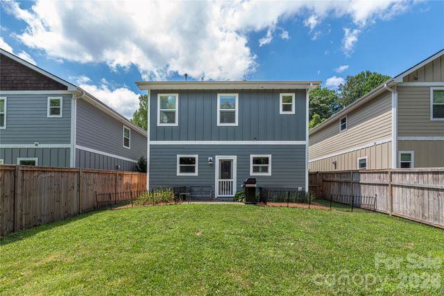 21 Crayton Park Drive, Asheville, NC 28803