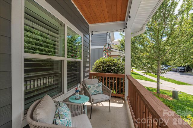 21 Crayton Park Drive, Asheville, NC 28803