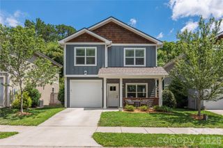 21 Crayton Park Drive, Asheville, NC 28803