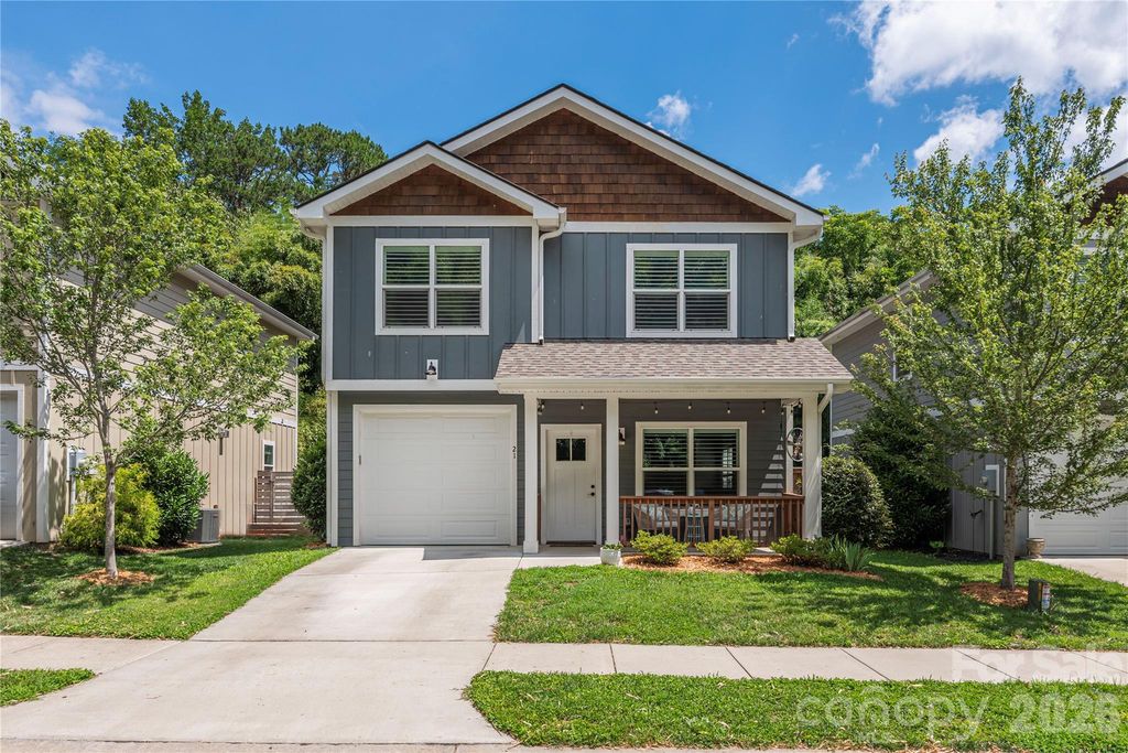 21 Crayton Park Drive, Asheville, NC 28803