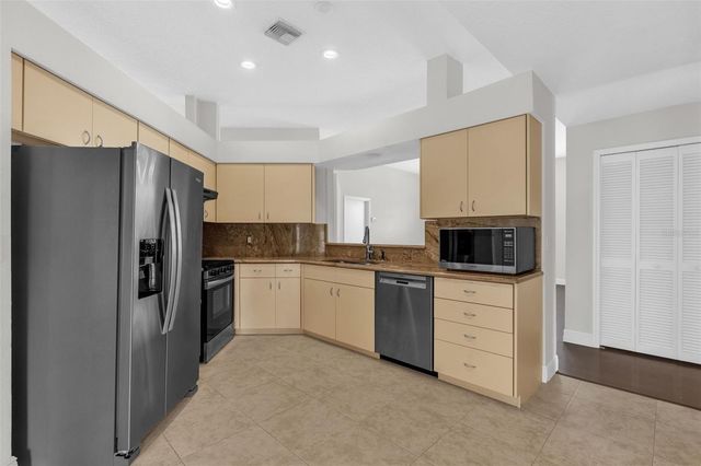 1041 GOULD PLACE, Oviedo, FL 32765