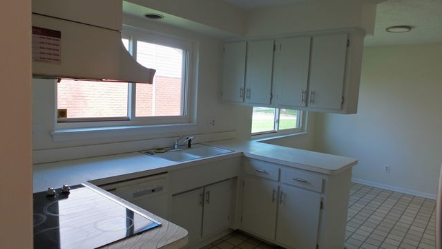 18165 Adrian Street, Southfield City, MI 48075