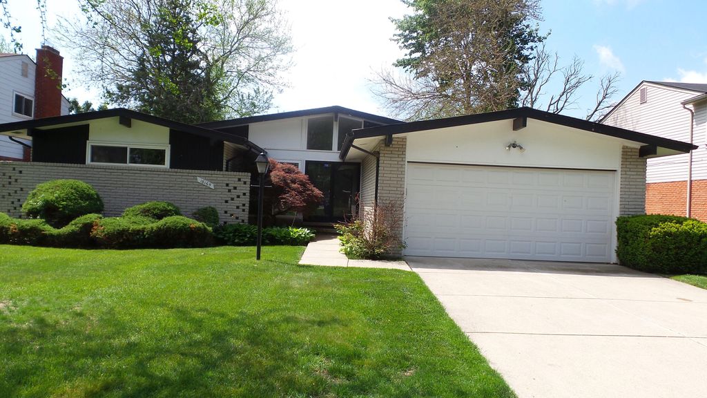 18165 Adrian Street, Southfield City, MI 48075