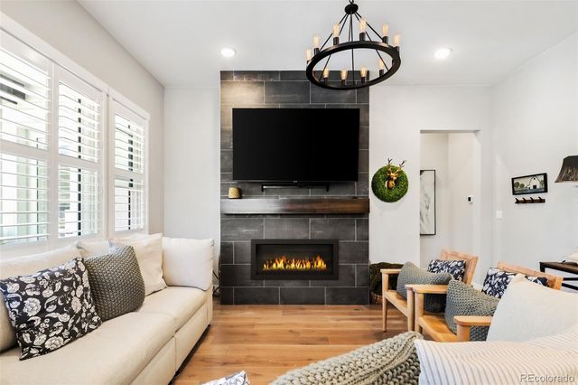 7008 Homeplace Point, Castle Rock, CO 80108