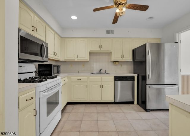 226 Harvard Dr, Independence Twp., NJ 07840