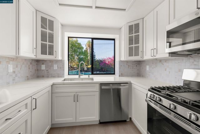 2214 Forsythia Way, Martinez, CA 94553