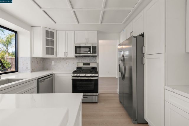 2214 Forsythia Way, Martinez, CA 94553