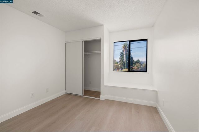 2214 Forsythia Way, Martinez, CA 94553