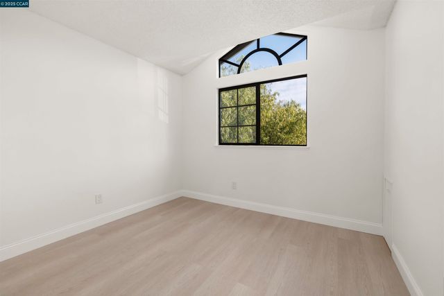 2214 Forsythia Way, Martinez, CA 94553