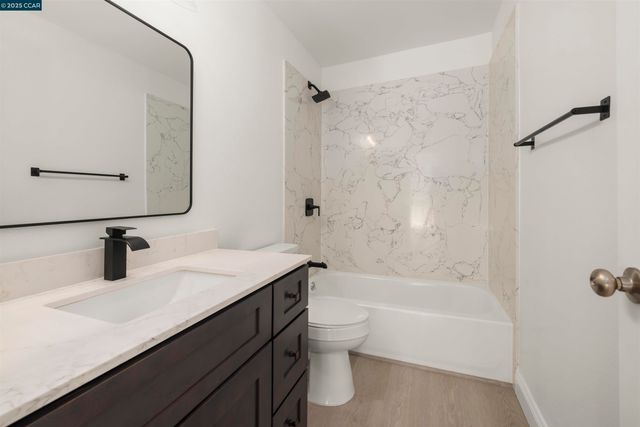 2214 Forsythia Way, Martinez, CA 94553