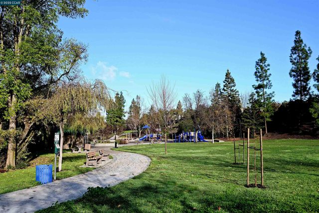 2214 Forsythia Way, Martinez, CA 94553