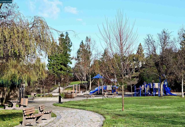 2214 Forsythia Way, Martinez, CA 94553