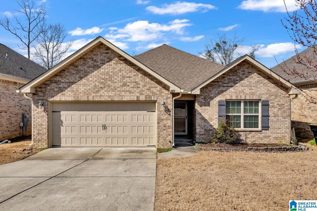 2929 PHELAN CIRCLE, Hanceville, AL 35077