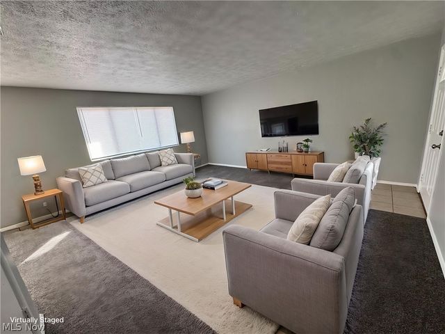 4871 Banbury Court 10, Warrensville Heights, OH 44128