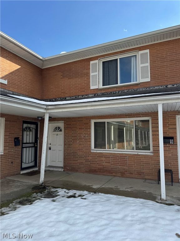 4871 Banbury Court 10, Warrensville Heights, OH 44128
