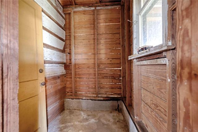 820 W Fairwinds Street, Hallettsville, TX 77964