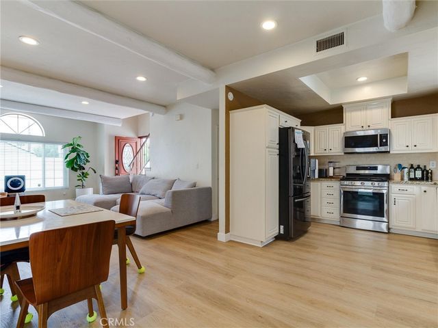 2703 Huntington Lane A, Redondo Beach, CA 90278