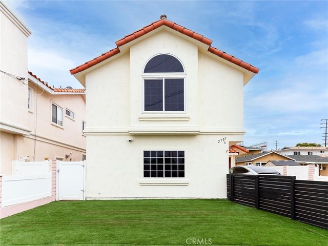 2703 Huntington Lane A, Redondo Beach, CA 90278