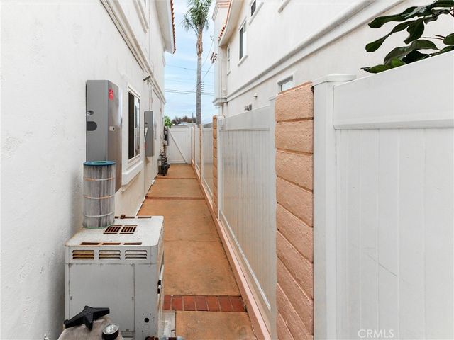 2703 Huntington Lane A, Redondo Beach, CA 90278
