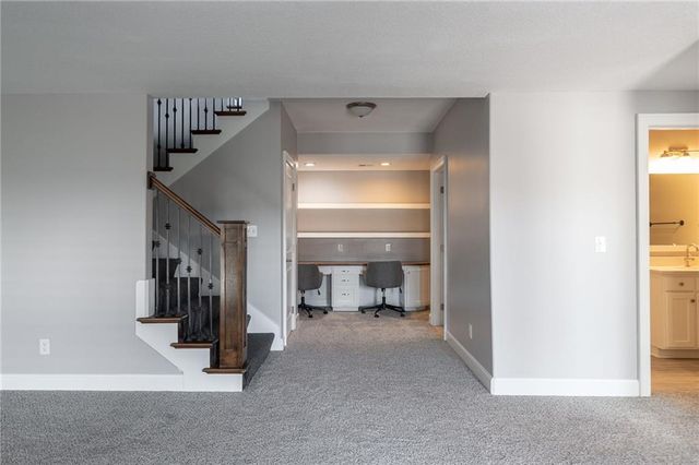 6472 N Whitetail Way, Parkville, MO 64152