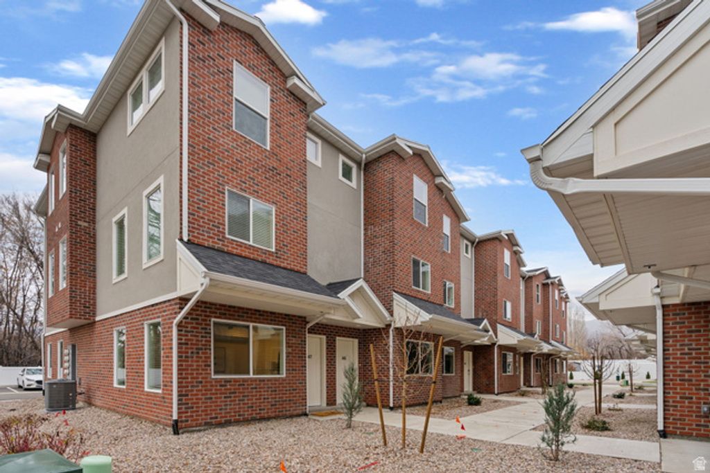 447 W 950 S, Ogden, UT 84404