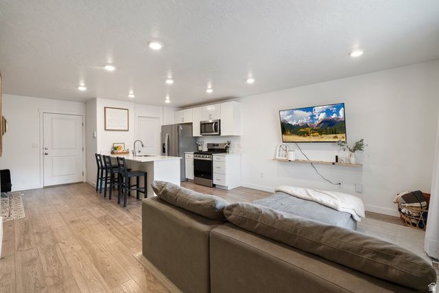 1208 W SUMMIT RIDGE PKWY, Santaquin, UT 84655