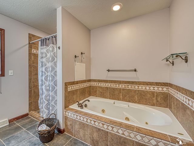 3350 Swartz Road, La Salle, MI 48145