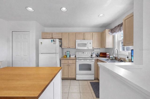 16226 BRIDGEWALK DRIVE, Lithia, FL 33547