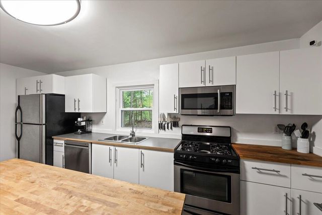 105 White Birch Drive, Tinmouth, VT 05773