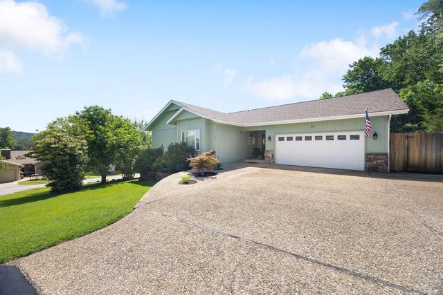 26 Everleigh Drive, Bella Vista, AR 72715