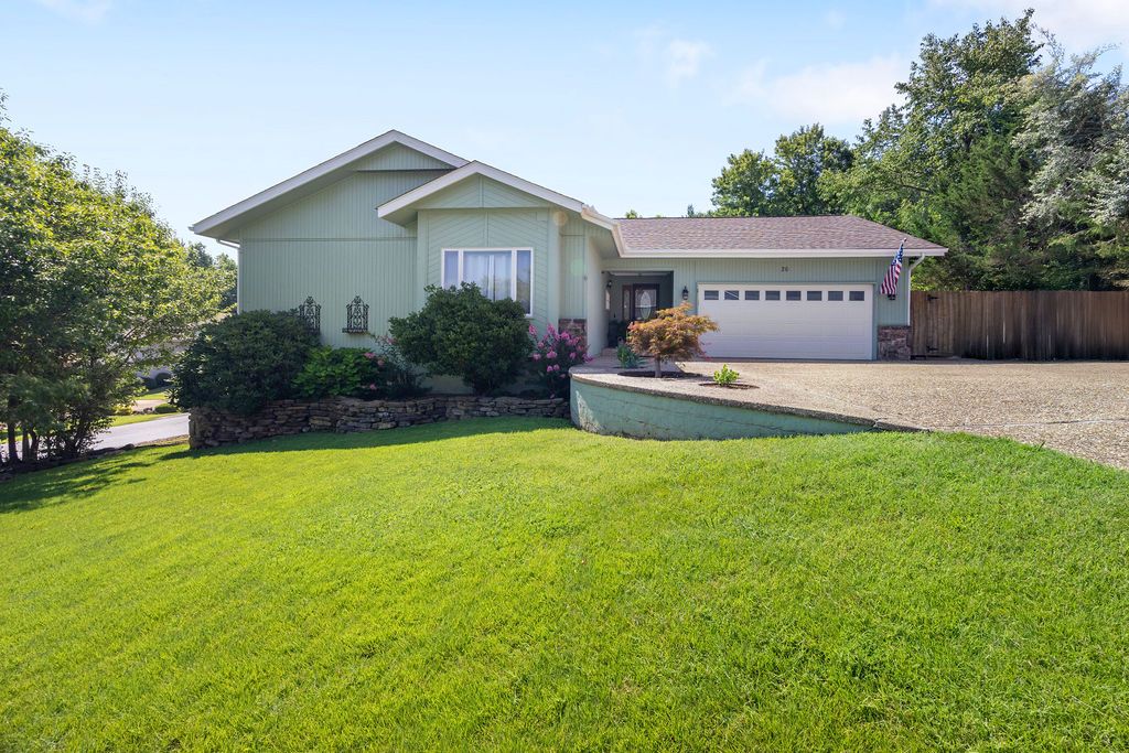 26 Everleigh Drive, Bella Vista, AR 72715