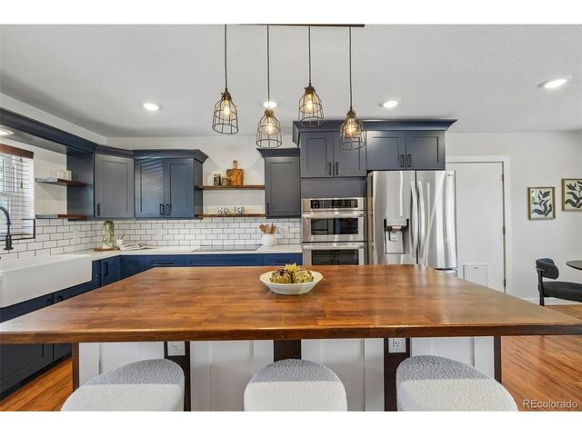 1805 Lyonesse St, Lafayette, CO 80026