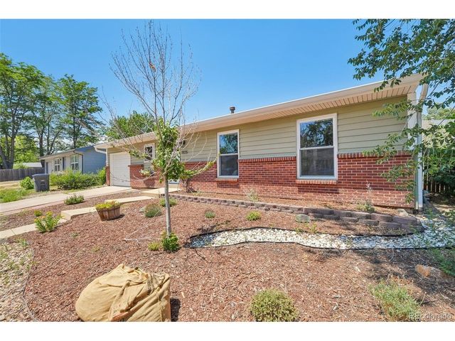 1805 Lyonesse St, Lafayette, CO 80026