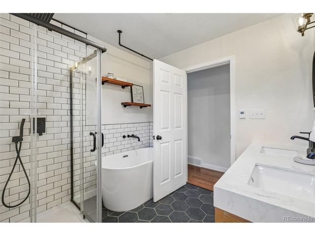 1805 Lyonesse St, Lafayette, CO 80026