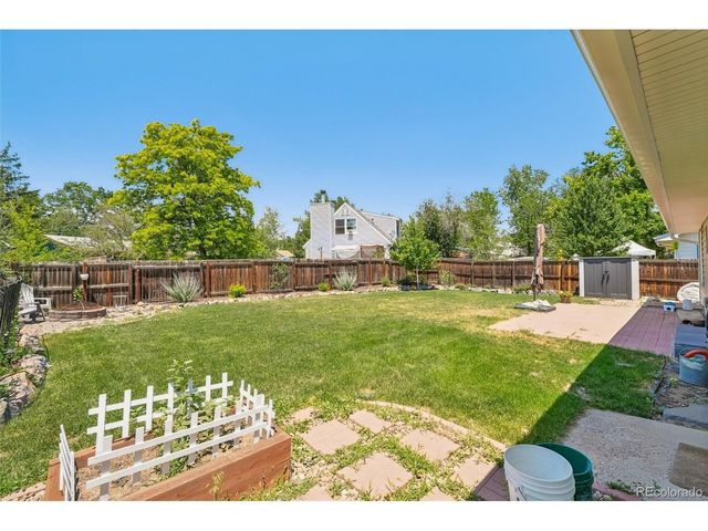 1805 Lyonesse St, Lafayette, CO 80026