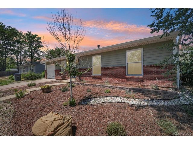 1805 Lyonesse St, Lafayette, CO 80026
