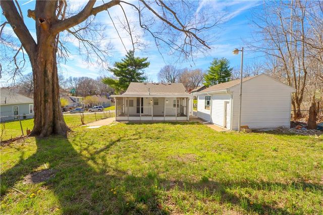 343 N VALLEY Street, Kansas City, KS 66102