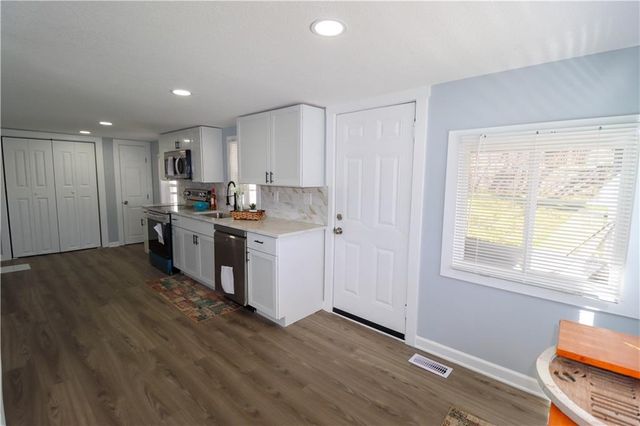 343 N VALLEY Street, Kansas City, KS 66102