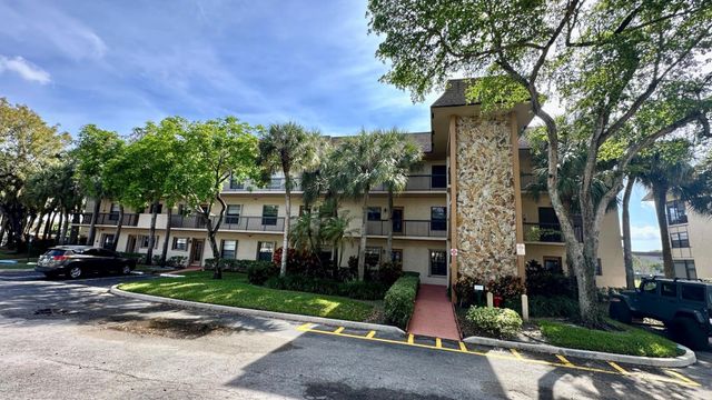 6090 N Sabal Palm Blvd 108, Tamarac, FL 33319