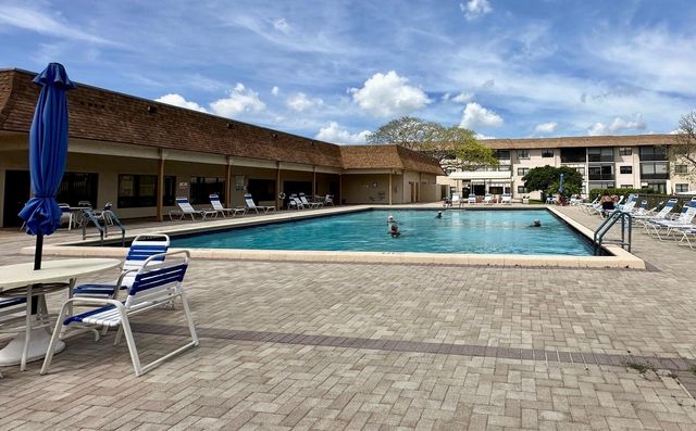 6090 N Sabal Palm Blvd 108, Tamarac, FL 33319