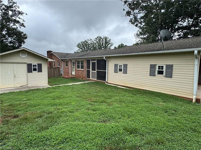 503 Hampton Drive, King, NC 27021