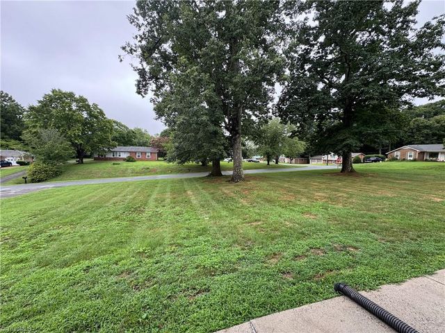 503 Hampton Drive, King, NC 27021