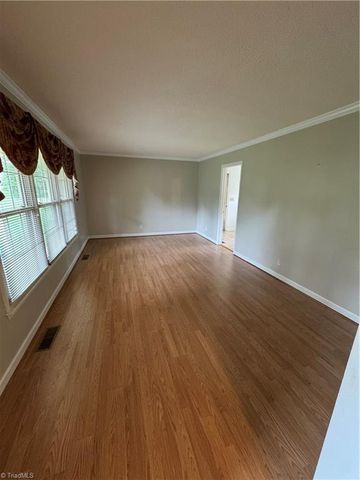 503 Hampton Drive, King, NC 27021