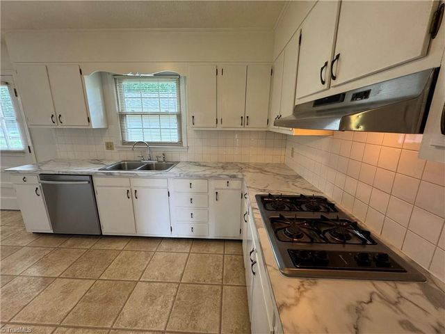 503 Hampton Drive, King, NC 27021