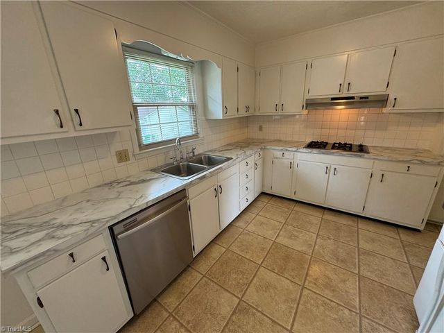 503 Hampton Drive, King, NC 27021